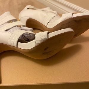 Size 8 JOIE sandals Preowned white